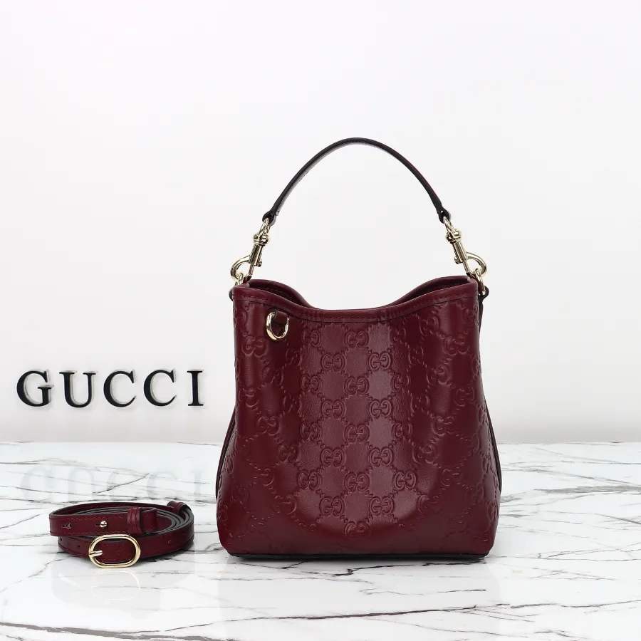 GUCCI GG Emblem small 버켓백 오리지날 GG leather #815118.JPG