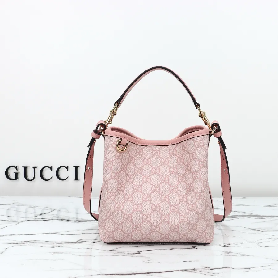 GUCCI GG Emblem small 버켓백 오리지날 GG 핑크 #815118.JPG