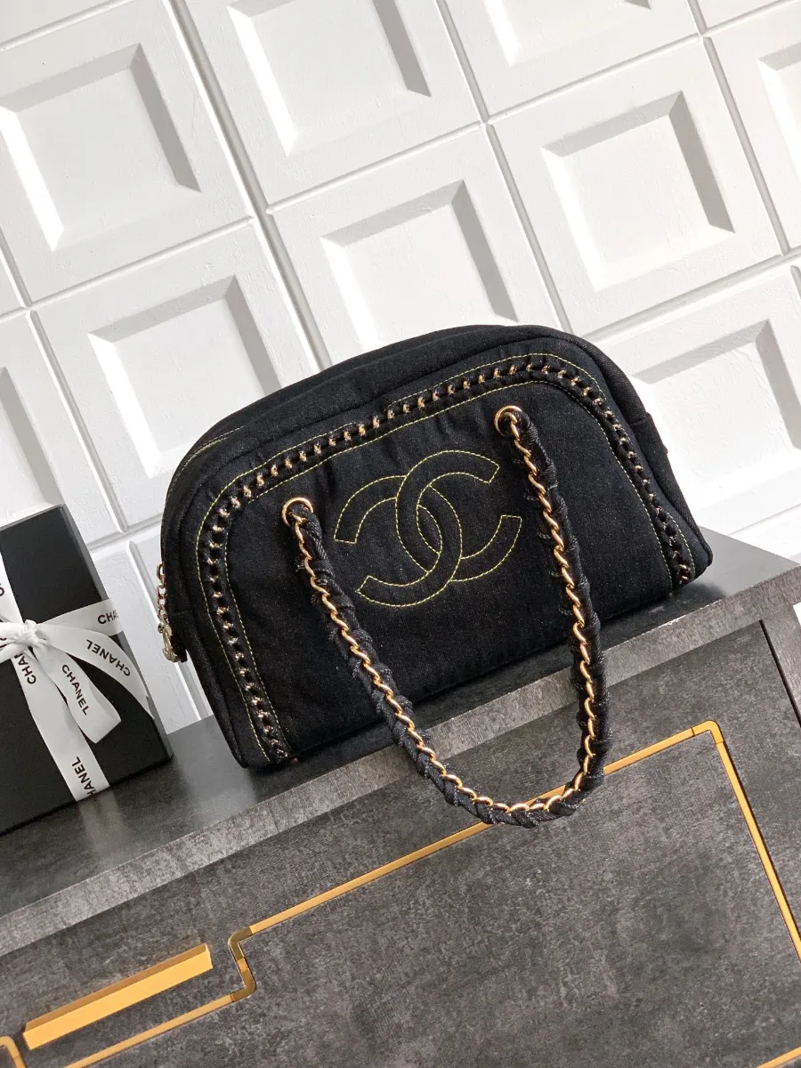 chanel_denim_bostonbag_2240000601656_front.jpg