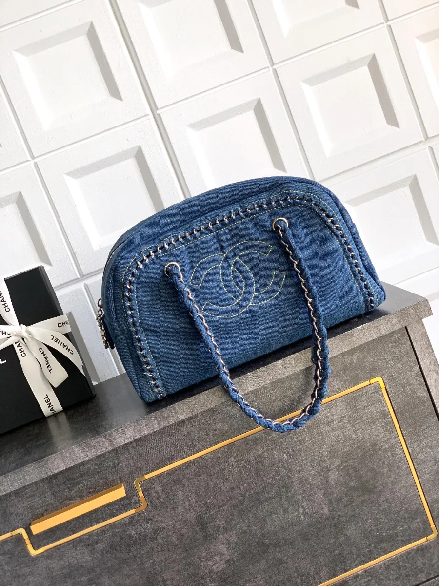 chanel_denim_bostonbag_2240000601656_front.jpg