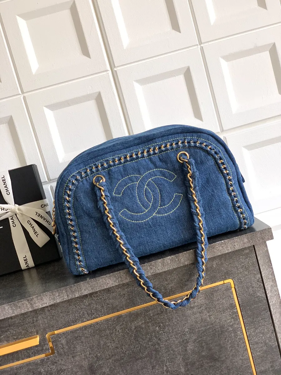 chanel_denim_bostonbag_2240000601656_front.jpg