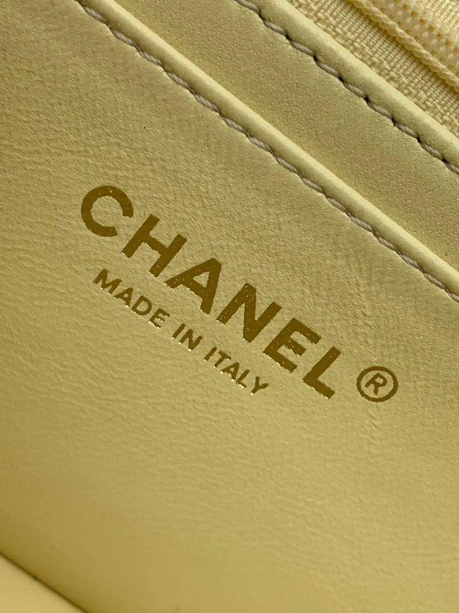 chanel_20bag_as2431_detail_05.jpg