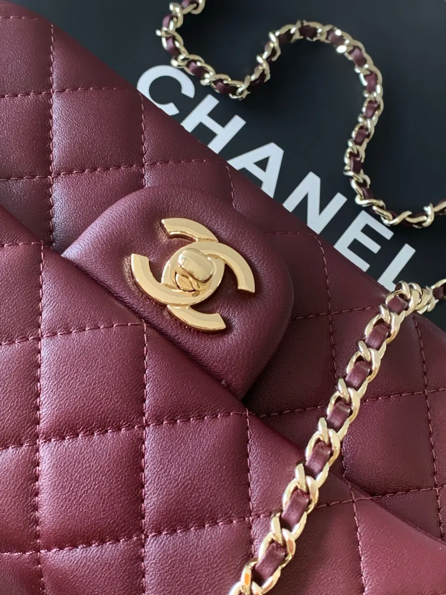 chanel_20bag_as2431_detail_03.jpg
