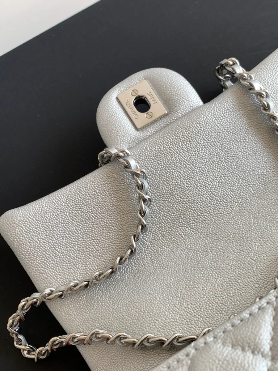 chanel_latest_mini_grained_caviar_20bag_as2431_detail_03.jpg