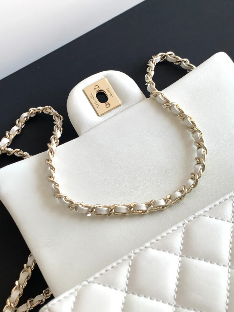 chanel_latest_mini_grained_lambskin_20bag_as2431_detail_04.jpg