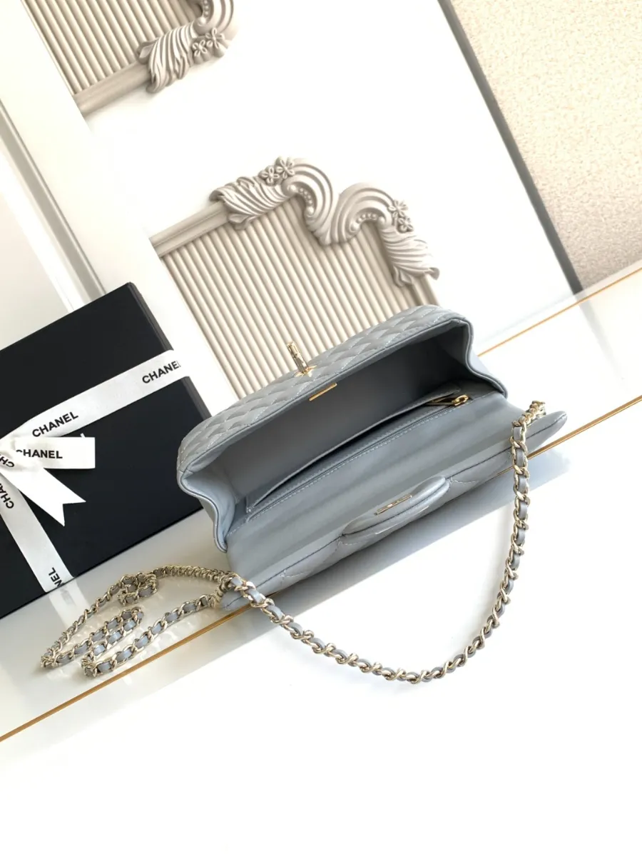 chanel_latest_mini_grained_lambskin_20bag_as2431_inside.jpg