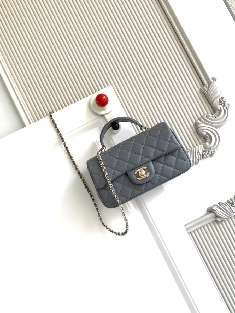 chanel_latest_mini_grained_lambskin_20bag_as2431_detail_01.jpg