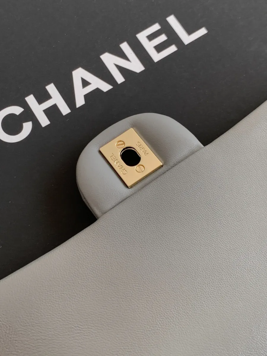 chanel_latest_mini_grained_lambskin_20bag_as2431_detail_03.jpg