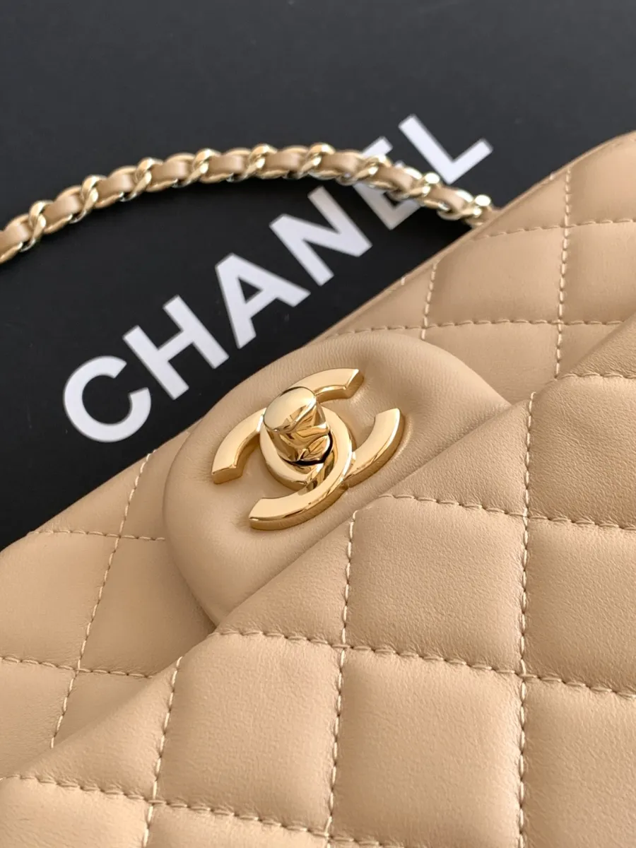 chanel_latest_mini_grained_lambskin_20bag_as2431_detail_02.jpg