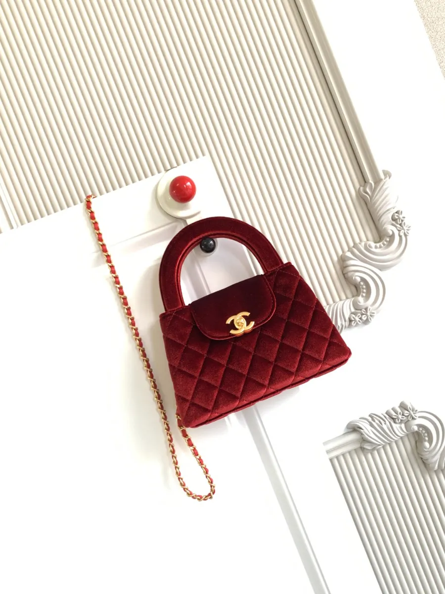 chanel_silkeubelbes_kellybag_as4416_detail_01.jpg