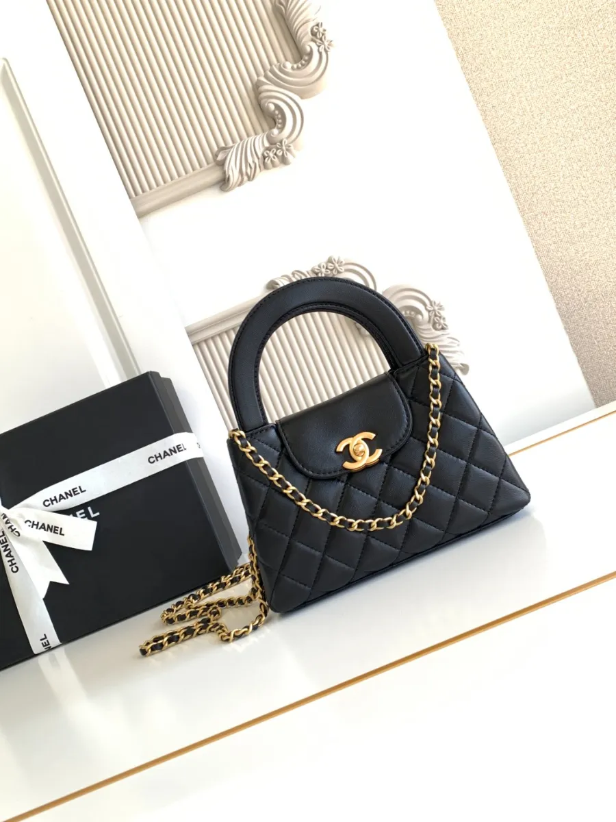 chanel_lambskin_kellybag_as4416_front.jpg