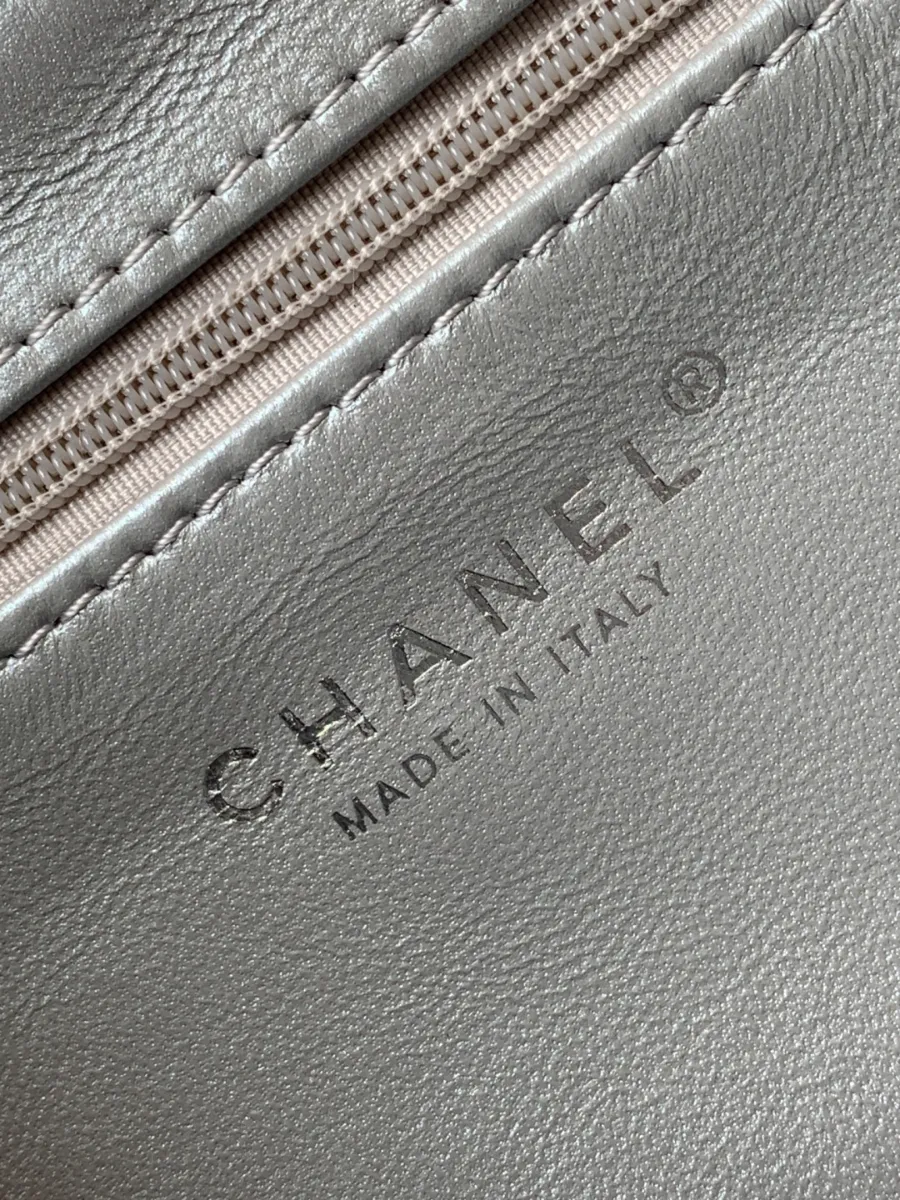 chanel_lambskin_kellybag_as4416_detail_04.jpg