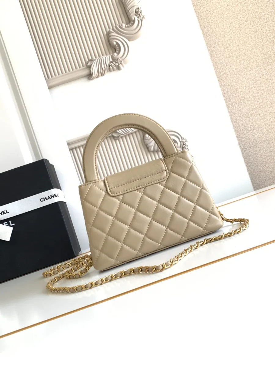 chanel_lambskin_kellybag_as4416_back.jpg