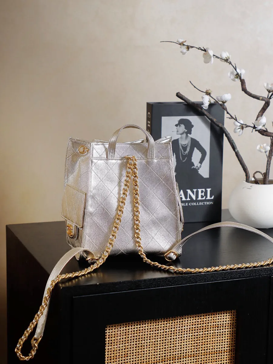chanel_25b_double_shoulder-bag_backpack_as5600_back.jpg