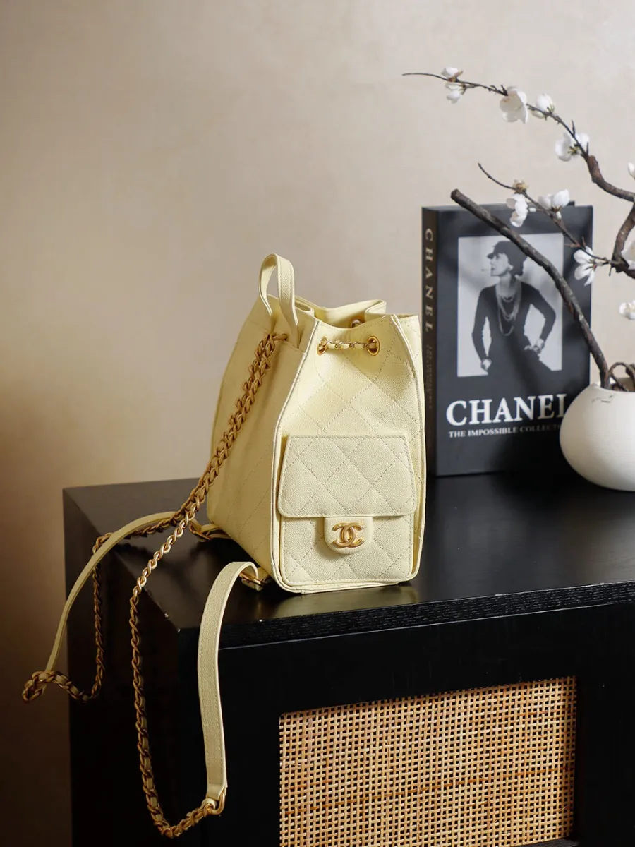chanel_25b_double_shoulder-bag_backpack_as5600_side.jpg