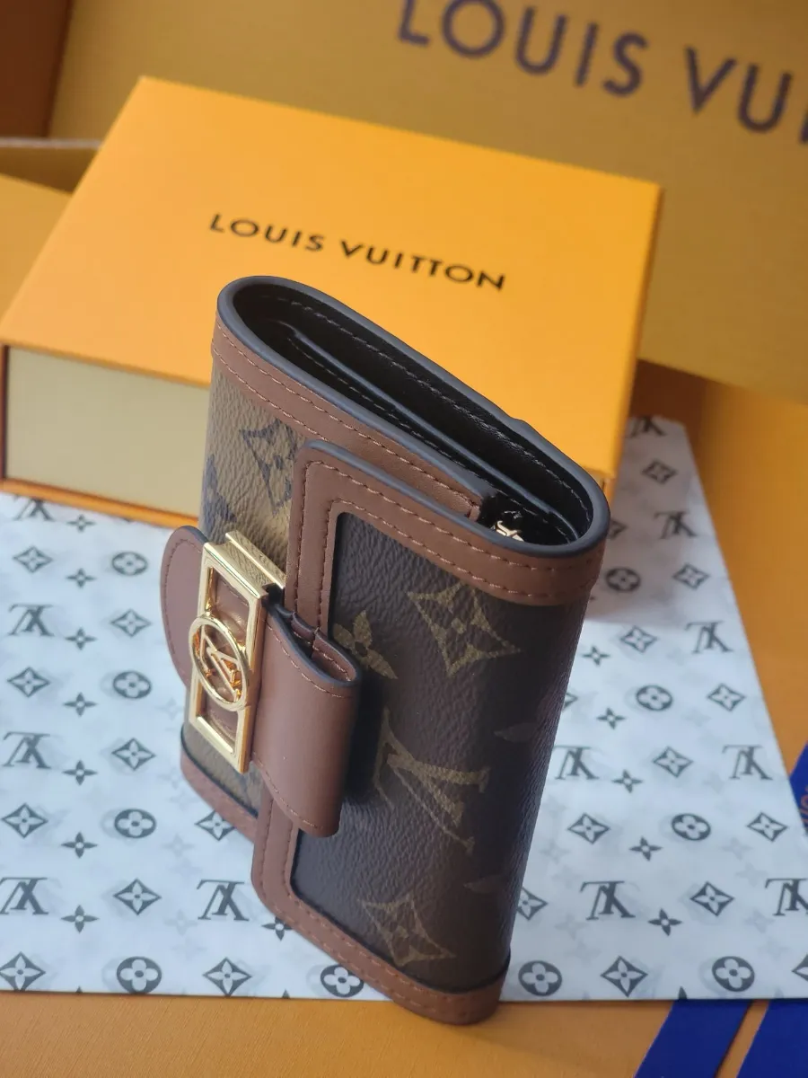 louisvuitton_dauphine_compact_wallet_m68725_side.jpg