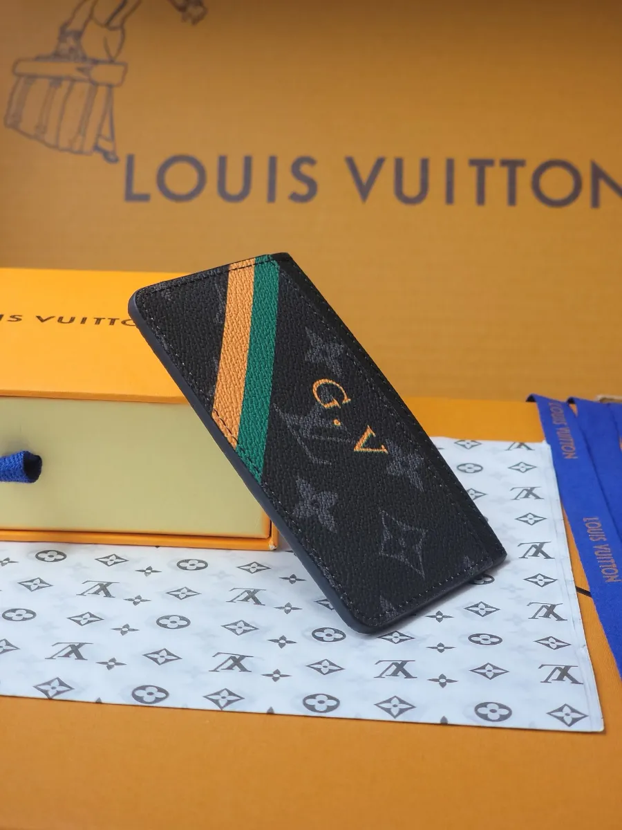 louis_vuitton_p01960_side.jpg
