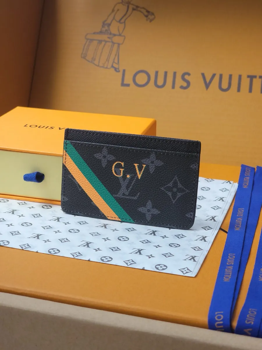 louis_vuitton_p01960_카드 홀더_front.jpg